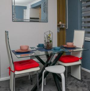 The Whitehouse M6, Junction 10 With Parking