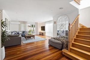 Casa Amaani with Private Beach Box