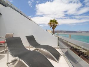 Beachfront Apartment in Las Palmas with Terrace