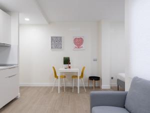 Apartment by Playa de Las Canteras Beach