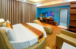 Hoa Nam Hotel Việt Hưng