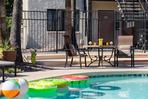 107 Fully Furnished 1BR Suite-Prime Location - 3hvězdičkové hotely ve městě Scottsdale