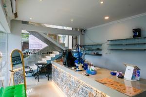 Sans Hotel Triplets Jogja Expo Center