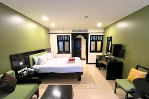 Woraburi Phuket Resort & Spa - SHA Plus