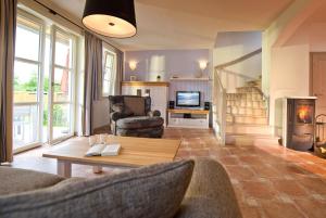 Gutshofhäuser Sellin - Haushälfte 1