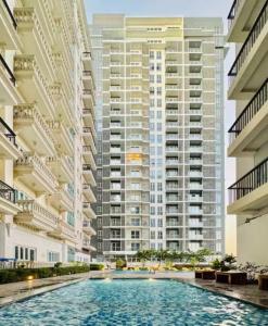 42 Chic City Escape for Three