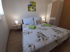 Apartment Jelena - cozy two bedroom apartment only 70m from the beach, Diklo - Zadar