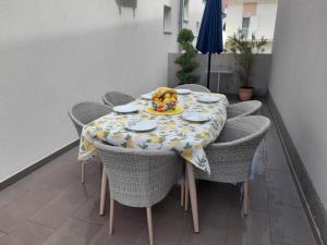 Apartment Jelena - cozy two bedroom apartment only 70m from the beach, Diklo - Zadar