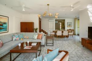 ELIVAAS Kensho Hibiscus 3-BHK Villa With Common Pool, Plunge Pool & Lift Near Popular Beaches