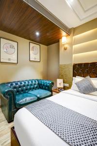 Hotel Oak Plaza Near Connaught Place & New Delhi Railway Station