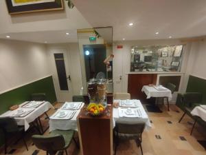 Hotels Hotel Modern Est : photos des chambres