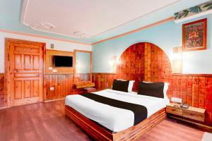 Hotel O Mall Road Manali Downtown Hadimba Temple