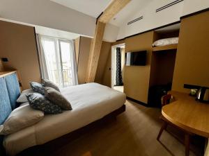Hotels Amiral-Fondary : photos des chambres