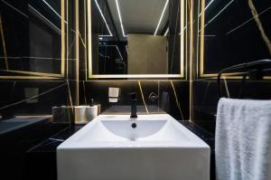 Stylish 1BR Apartment in Binghatti Luna JVC Dubai