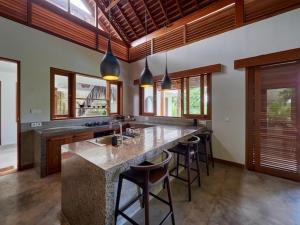 3 BR Barani Villa Tanah Lot with Rice Paddy View & Private Pool