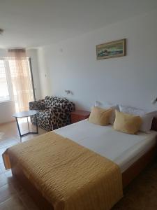 Triple Room with Balcony room in Tzonevi Guest House