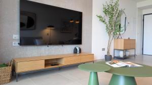 EAGLE TOWER dream apartment