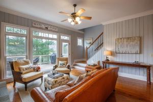 Lakes Edge Lodge - Water Views Community Golf