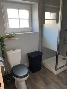Maisons de vacances Aux Petits Bonheurs : Maison 4 Chambres