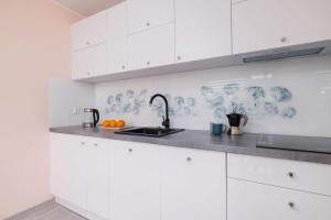 Wczasowa Apartment with Balcony Mountain View & Parking in Ustroń by Noclegi Renters