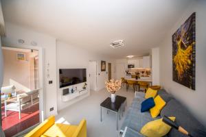 Luxe 1 minute a pied du Martinez plage shopping vu Mer