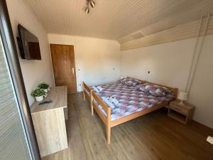 Bed & Breakfast LakeBled House