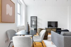 Hyde park 2 BR Comfort living