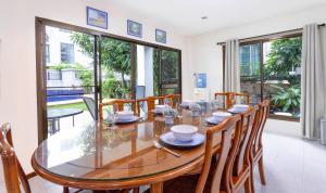 5 BR Villa w Pool - Old City 7 Min Walk - Family Friendly - Ping-Pong Table