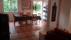 Appartements Maison avec grand jardin au coeur de la ville : photos des chambres