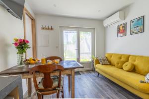 Le Mermoz - idéal curistes - wifi - clim - jardin - parking - proche centre