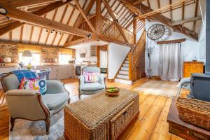 Bellas Barn by Big Skies Cottages