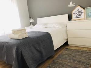 Spacious 3 bedroom apartment 20 min to Lisbon