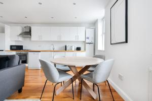 2 bedrooms flat in Hyde Park