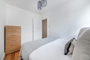 2 bedrooms flat in Hyde Park