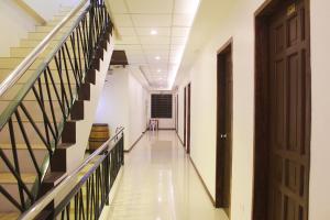 Golden Gate Suites
