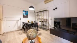 Loquat House by Rentbeat