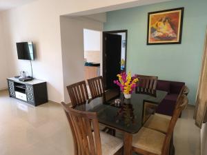 Aparjon Stays Entire 2BHK with Pool near Baga