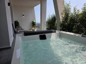 Skyline Boutique Apartment 48