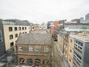 Bright Spacious Modern 5th flr City Oasis-Sleeps 6 - Pass the Keys