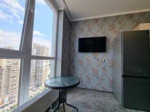 Панорамний Краєвид на озеро, поруч метро