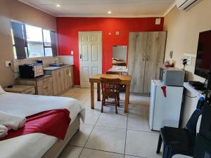 VILLA HOLIDAYS - 14A Berea Road Margate