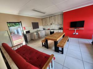 VILLA HOLIDAYS - 16A Berea Road Margate