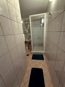 Bed & Breakfast LakeBled House