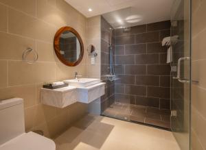 Starcity Hotel & Condotel Beachfront Nha Trang