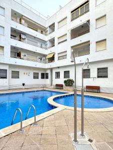 Apartamento con Terraza,Piscina,Playa y Aire acondicionado