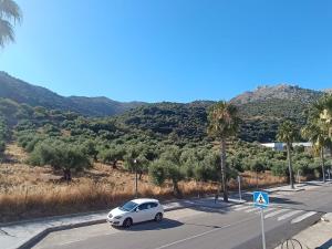 Casa con jardín con vistas al valle de Sierra de Líbar