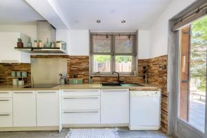 Chalets Chalet cosy en bordure de foret : photos des chambres