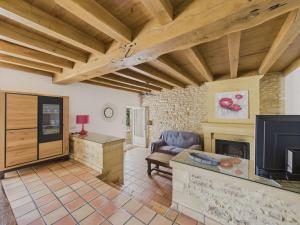 Maisons de vacances Grande maison pour 16 avec piscine et tennis : photos des chambres