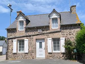 Maisons de vacances Ti Daouzek - Proche plage des Sables-dOr : photos des chambres