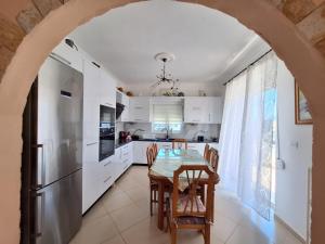 Kristal Apartments